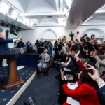 Donald Trump destaca éxitos clave en la economía y la política migratoria después de cuatro años en la Casa Blanca